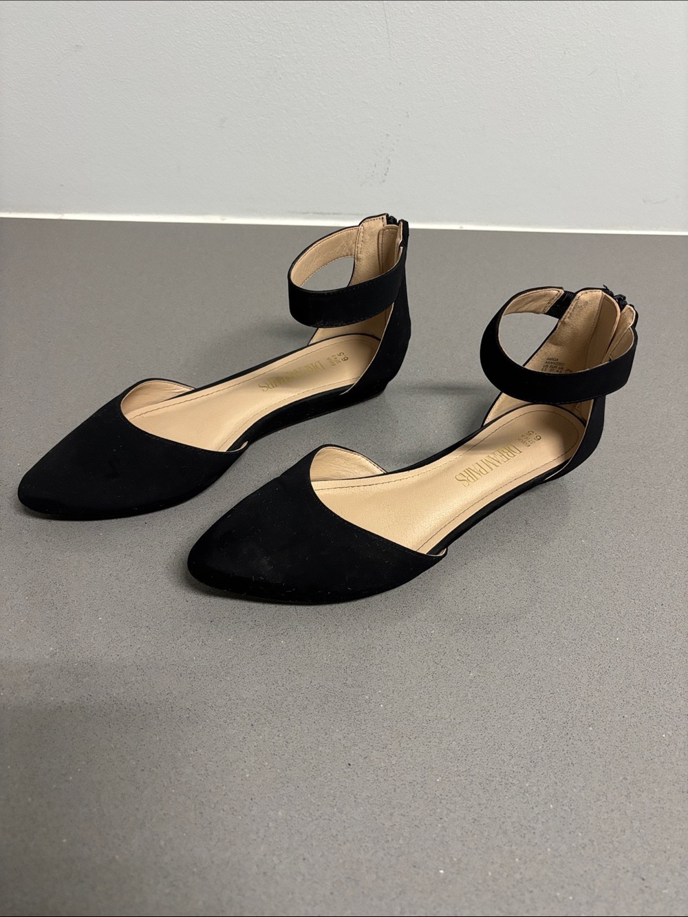Dream Pairs Suede Black Pointed-Toe Ankle-Strap Flats